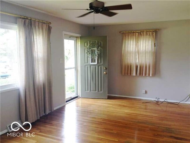Building Photo - 818 E Auman Dr