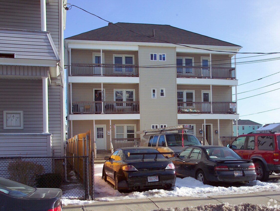 Building Photo - 188-194 Nashua St
