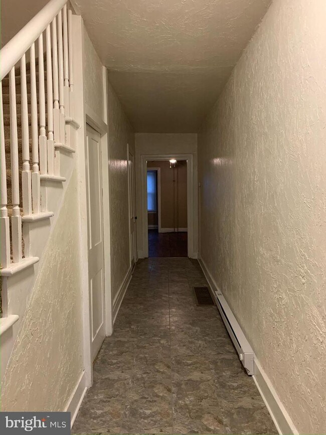 Foto del edificio - 360 N 10th St