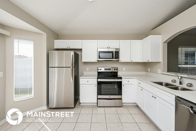 Building Photo - 8110 Canterbury Lake Blvd