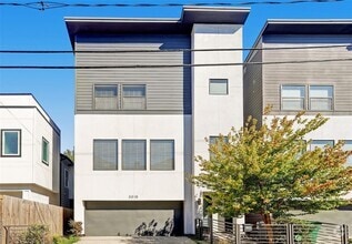 Building Photo - 3015 Gillespie St