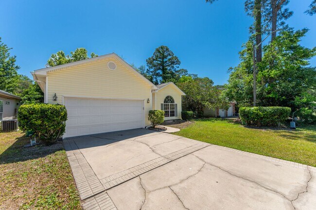 Foto del edificio - 1697 Glenwood Ct