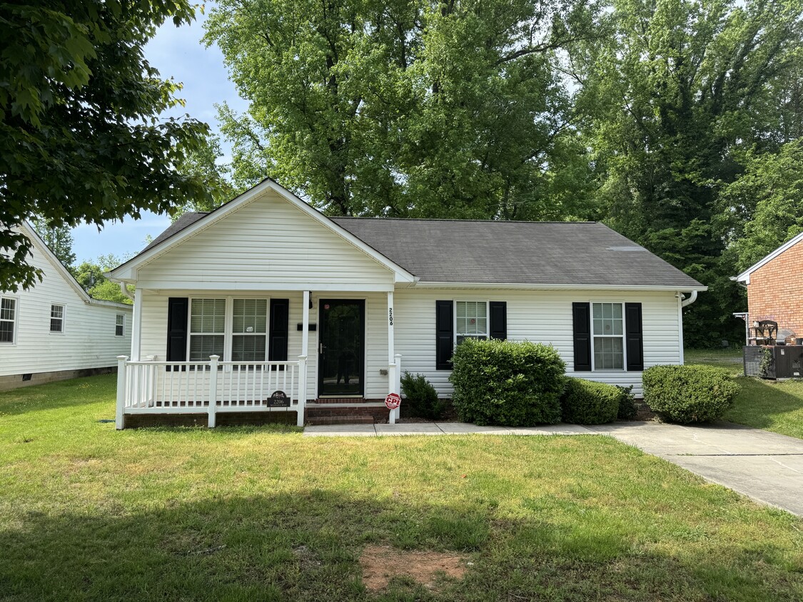 Primary Photo - 2206 McConnell Rd