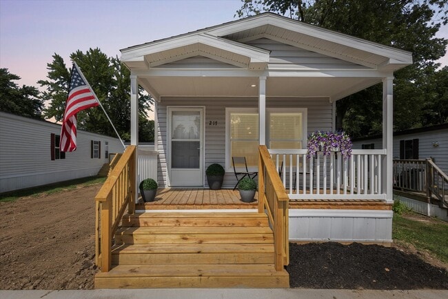 Woods Edge - Woods Edge Homes