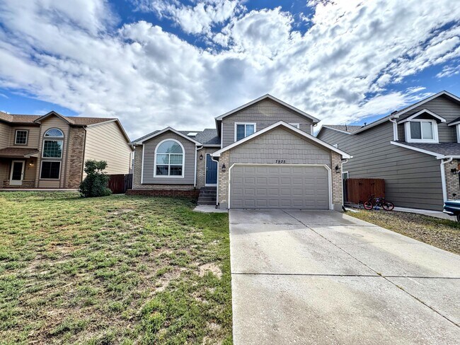 Photo - 7925 Chancellor Dr House