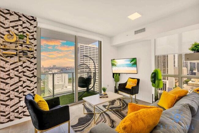 Building Photo - 227 NE 2nd St