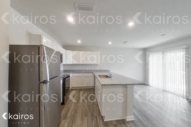 Foto del edificio - 21664 Yosemite Blvd