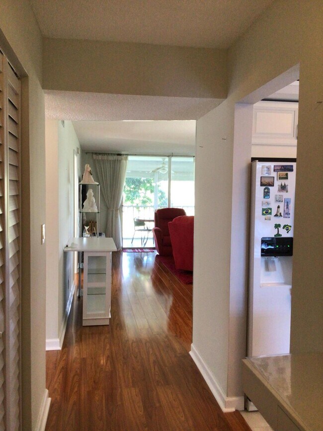 Foto del edificio - 7664 NW 18th St
