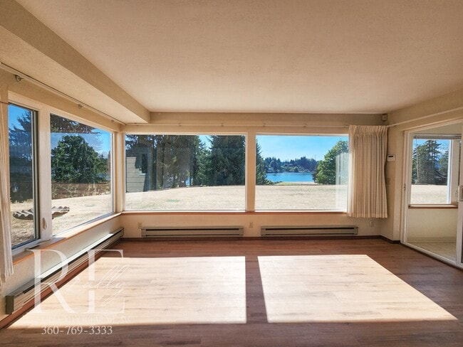 Photo - Quiet Living with Panoramic Dyes Inlet Sun... House