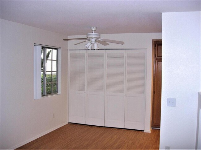 Building Photo - 1050 La Tortuga Dr