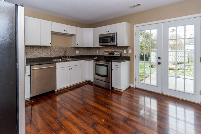 Foto del edificio - 3 bed, 1 bath home for rent!