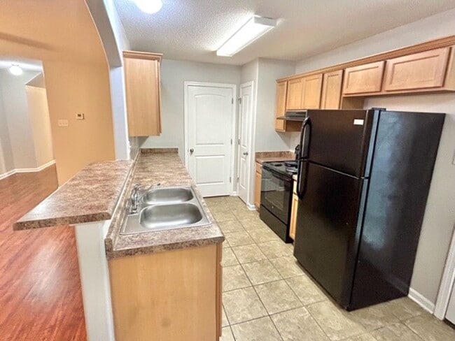 Foto del edificio - LowranceRd7915