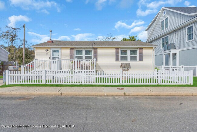 Building Photo - 56 Huddy Ave