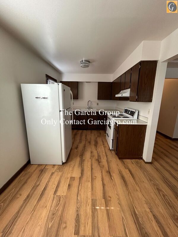 Photo - 7124 SE Lexington St Apartment