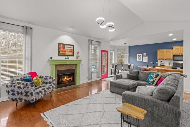 Building Photo - 1802 NW Mustang Ave