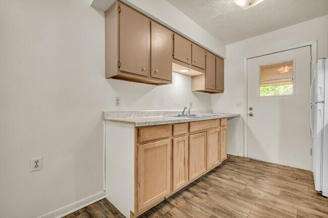 Foto del edificio - 503 Cromwell St