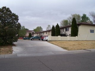 Foto principal - 2101 N Queens Ave