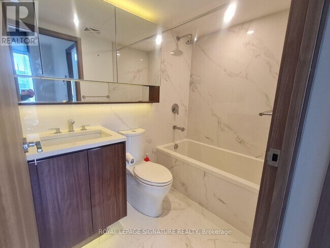 Building Photo - 38 Widmer St