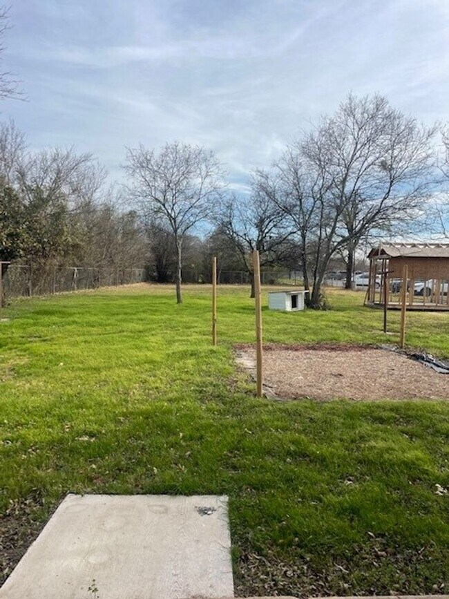 Foto del edificio - Updated La Vega ISD Home