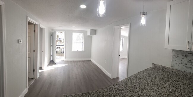 Building Photo - 805 North Eustis Street