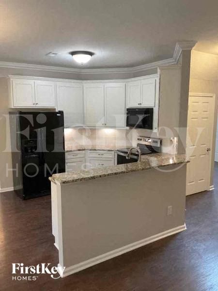 Foto del edificio - 127 Meandering Way Ln