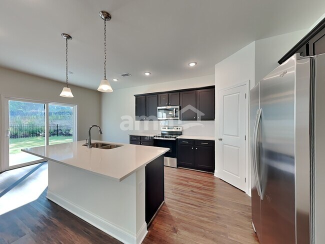 Foto del edificio - 168 Willow Ln