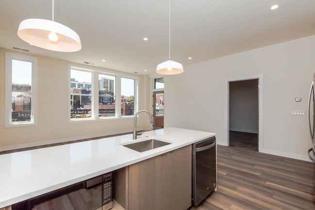 Foto del edificio - 1553 N Wells St