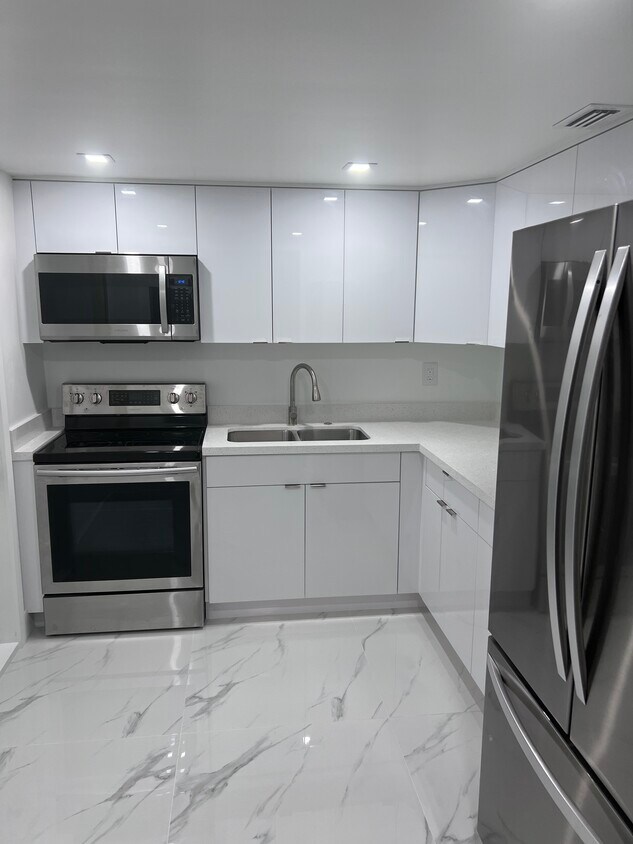 Primary Photo - 14180 SW 84th St