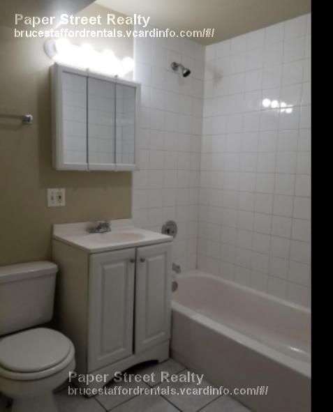 Foto del edificio - Section 8 Welcomed 3248 W Walnut St 1 $1,200