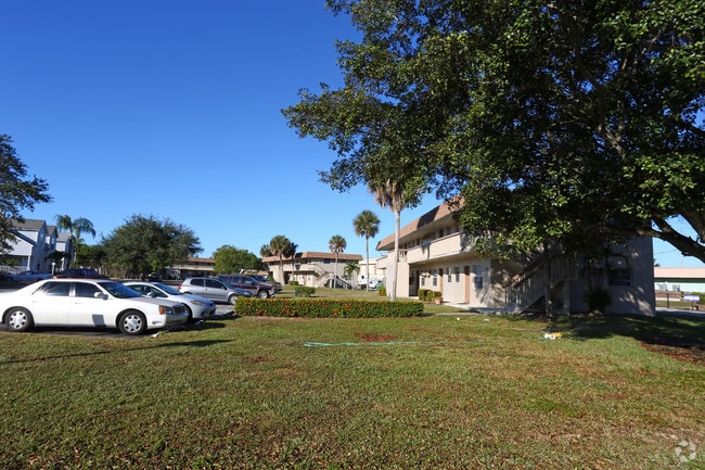 Building Photo - 564-568 Eden Ct