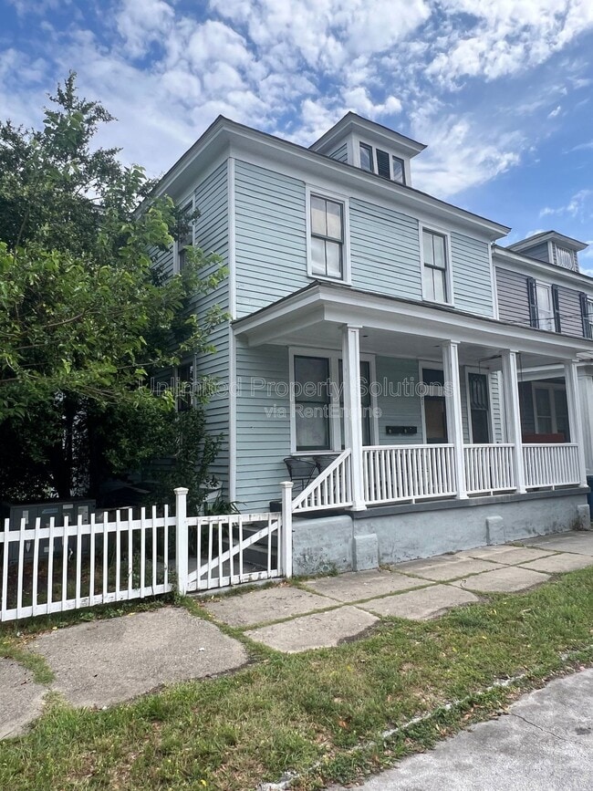 Photo - 721 Chestnut St Townhome