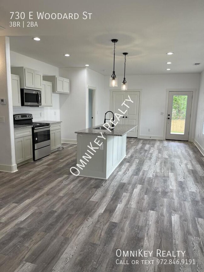 Foto del edificio - 730 E Woodard St
