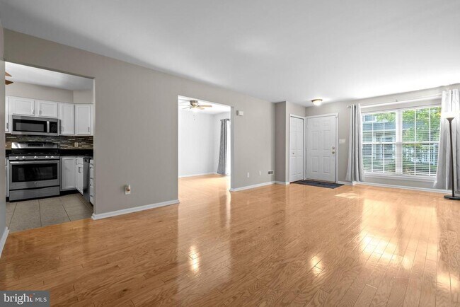 Foto del edificio - 3906 Grenwich Ln