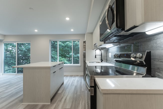 Photo - 665 N 35th St Apartment