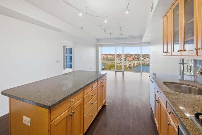 Foto del edificio - 1111 19th St N