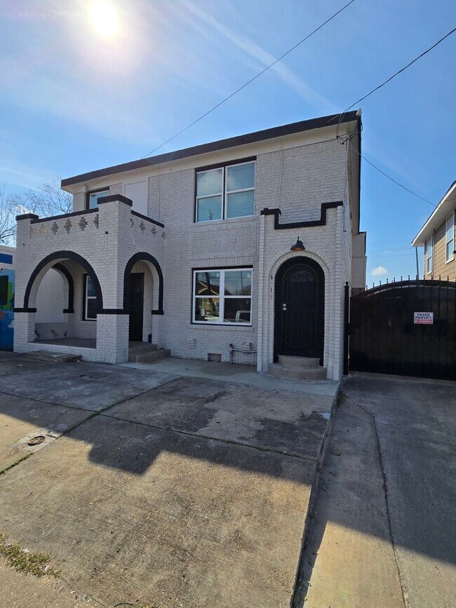 Foto del edificio - 6718 Canal St