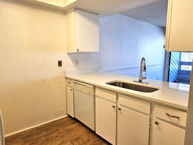 Building Photo - 14001 E Tufts Dr