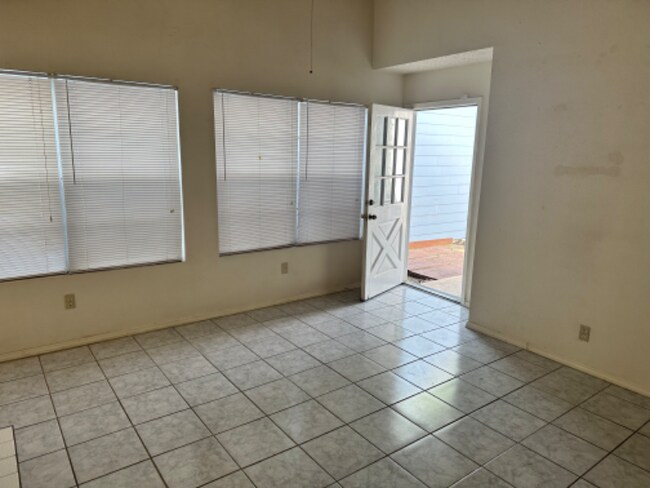 Building Photo - 11914 Arroyo Vista Ln