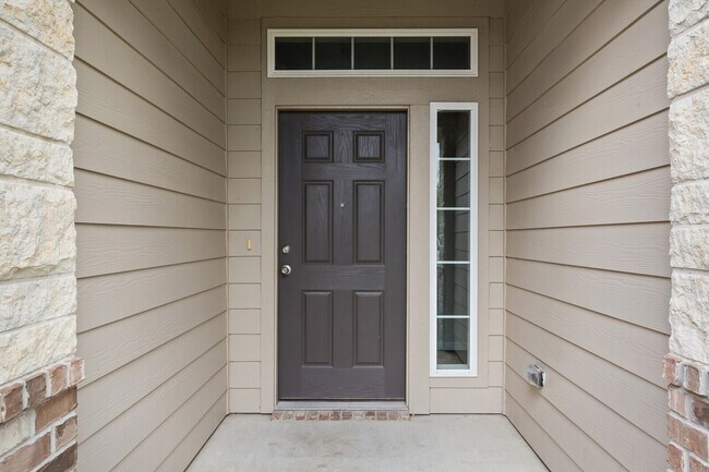 Foto del edificio - 7911 Woodbury