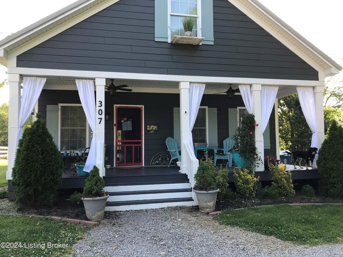 Primary Photo - 307 Maple Ave