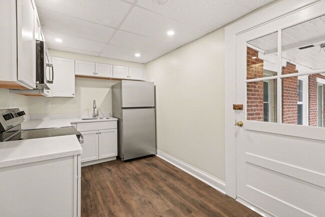 Building Photo - 145 S Pitt St