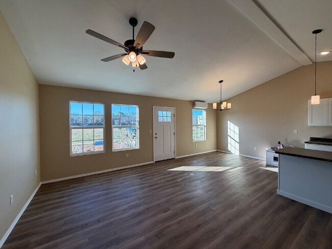 Foto del edificio - Modern Energy Efficiency!!!