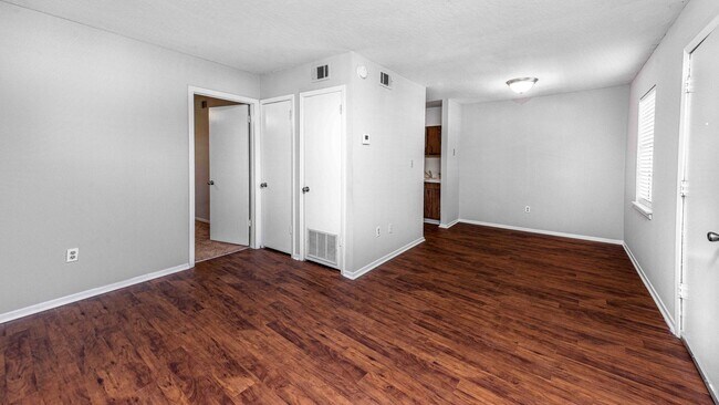 Foto del edificio - Ashwood Apartment Homes
