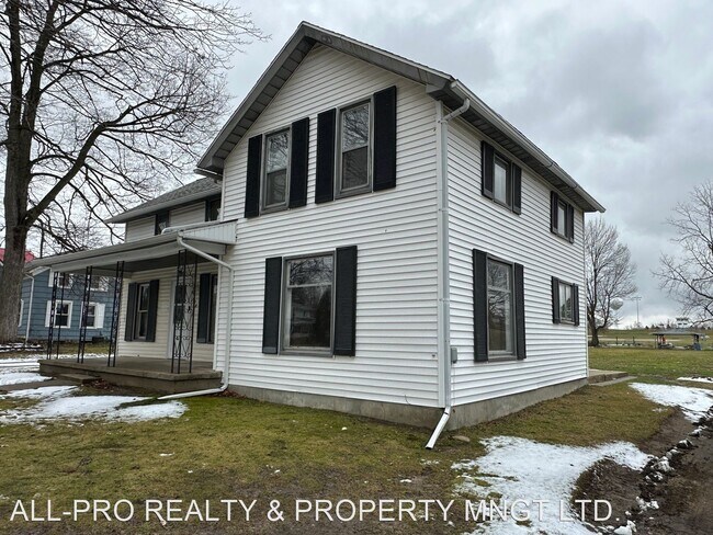 Building Photo - 4 br, 1 bath House - 239 N Chicago St