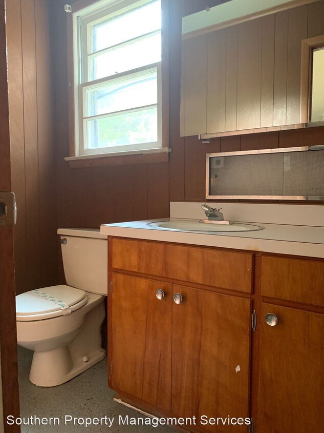 Building Photo - 3 br, 2.5 bath House - 402 Catherine Ave
