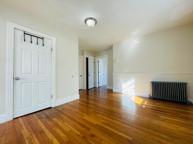 Foto del edificio - 144 School St