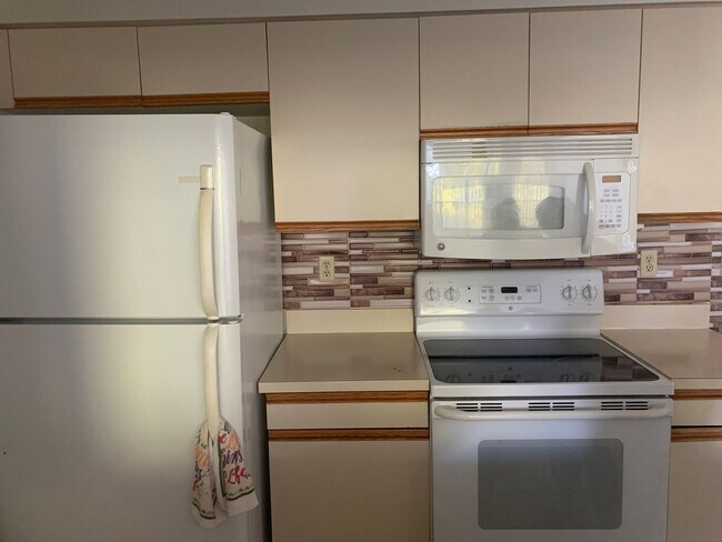 Foto del edificio - 2719 N Poinciana Blvd