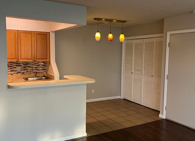 Foto del edificio - 1 Bedroom Apartment in Hampton Club – Move...