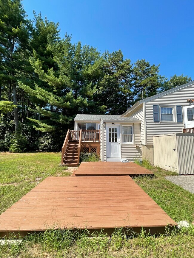 4 Strafford Rd, Dover, NH 03820 House for Rent in Dover, NH