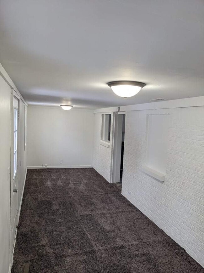 Building Photo - 1608 S Stockport Dr